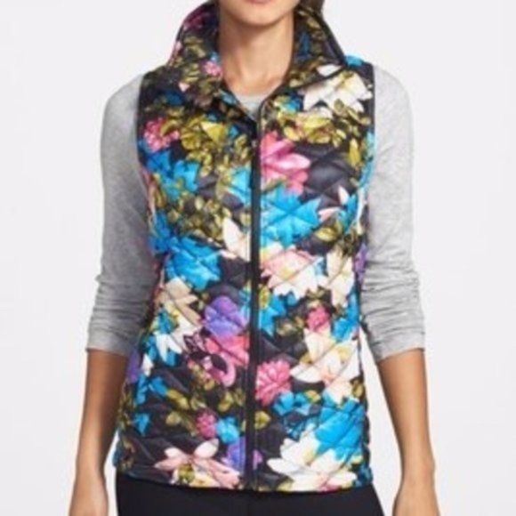The North Face Jackets & Blazers - THE NORTH FACE Floral Thermoball Quilted TNF Floral Vest Size Medium